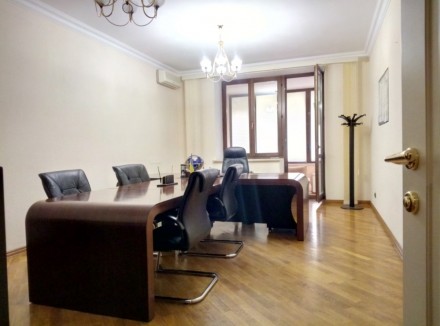 Сдам представительский офис в Одессе 307 м Французский б-р, дорогой ремонт. Фаса. Приморский. фото 2