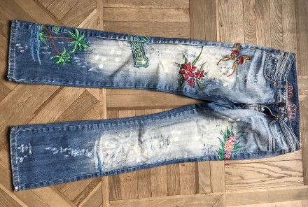 Стильные женские джинсы Amisu denim с ярким вышитым рисунком(аппликацией). Произ. . фото 4