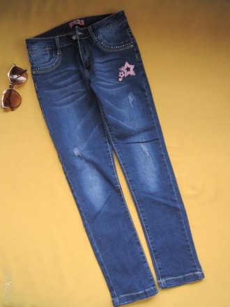Стрейчевые  джинсы  скинни  на  девочку  8-10 лет.
Талия  регулируется пуговице. . фото 3