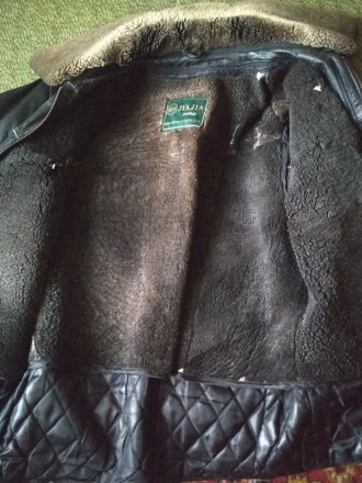 Куртка кожаная мужская зимняя тёплая в хорошем состоянии. Есть небольшие потерто. . фото 10