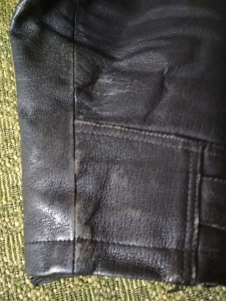 Куртка кожаная мужская зимняя тёплая в хорошем состоянии. Есть небольшие потерто. . фото 3