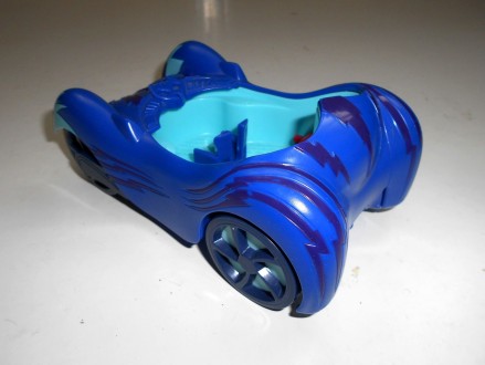Яркая пластиковая гоночная машина супергероя Пи Джей Кетбоя Just Play  из мультс. . фото 9