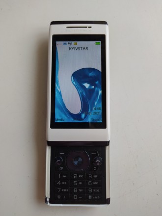 Sony Ericsson U10i Aino
Телефон робочий.
Динаміки без хрипів.
В комплекті тел. . фото 2