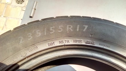 Летние шины 235/55 R17 Dunlop SP Sport 01, 4 шт. Протектор шин больше 4 и видно . . фото 3