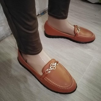 Суперудобные и легкие туфельки,цвет коричневый.! Смотрите размер по см.
22,5 см . . фото 2