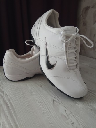 Продам кроссовки Nike TOUKOL очень лёгкая и удобная обувь звоните договоримся.. . фото 4