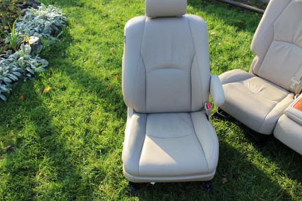 комплект сидений с Lexus rx 330 2008  года с пробегом 32000 , состояние нового. . . фото 4
