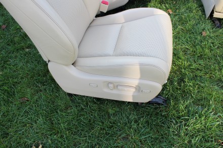 сидения с авто 2014 года в идеальном состоянии , максимальная комплектация , обд. . фото 11