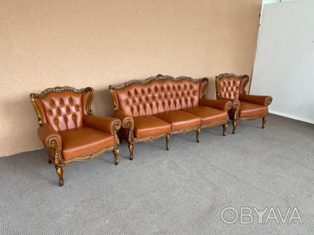 Комплект мебели для гостиной в стиле "Барокко".
В комплект входит: диван трехмес. . фото 1