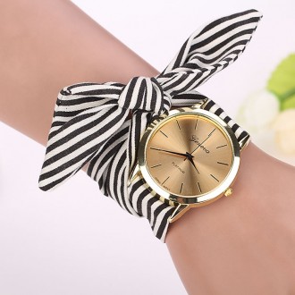 
Женские цветные наручные часы Geneva
 
 
Модные наручные часы с тканевым ремешк. . фото 4