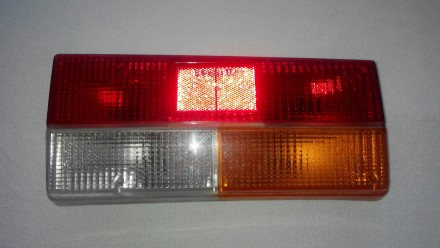 новый задний правый фонарь ВАЗ-2107-3716074,запасная часть оригинальная,произвед. . фото 2