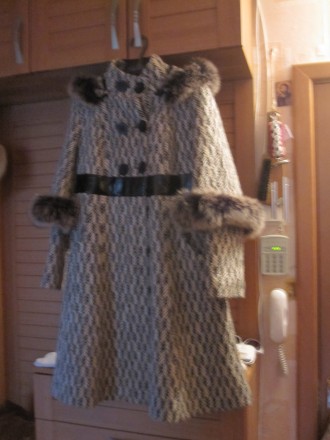 Срочно!Продам пальто зимнее женское ,размер 46,новое,мех натуральный,находится н. . фото 3