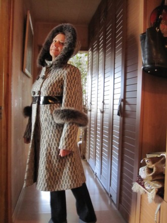 Срочно!Продам пальто зимнее женское ,размер 46,новое,мех натуральный,находится н. . фото 2