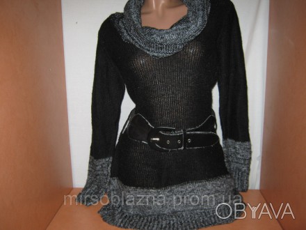  Женский вязанный (машинная вязка) свитер-туника, основа черного цвета, воротник. . фото 1
