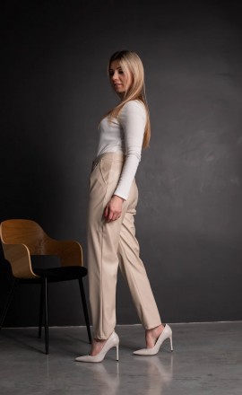 Размеры 44,46,48,50,52
Женские брюки из эко- кожи, которые отлично ложатся по фи. . фото 3