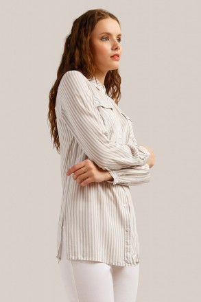 Легкая стильная женская блуза свободного кроя, застегивается на пуговицы. Подход. . фото 3