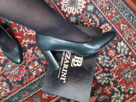 Классические туфли Blizzarini изготовлены из натуральной кожи черно-зеленого цве. . фото 8