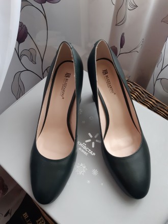 Классические туфли Blizzarini изготовлены из натуральной кожи черно-зеленого цве. . фото 5