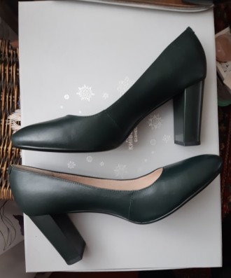 Классические туфли Blizzarini изготовлены из натуральной кожи черно-зеленого цве. . фото 3