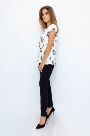 
Легкая блузка от турецкой фабрики Cliche. Блузка белого цвета с принтом в виде . . фото 4