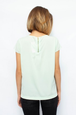 
Легкая блузка от турецкой фабрики Ena. Блузка бирюзового цвета. Материал блузки. . фото 3