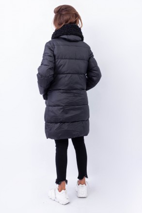 
Зимняя куртка черного цвета с необычным мехом на воротнике и карманах. Куртка п. . фото 5