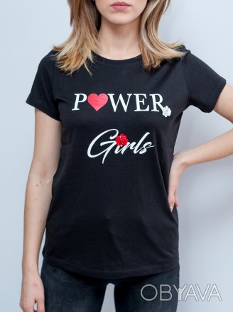 
Стильная женская футболка Joggy черного цвета с принтом в виде надписи белыми б. . фото 1