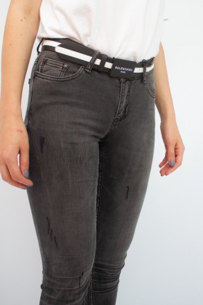 
Прикольные женские джинсы черного цвета, производство Турция. Покрой зауженный,. . фото 8