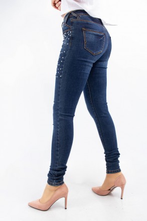 
Женские джинсы производство Китай. Покрой зауженный, ткань плотная, немного тян. . фото 4