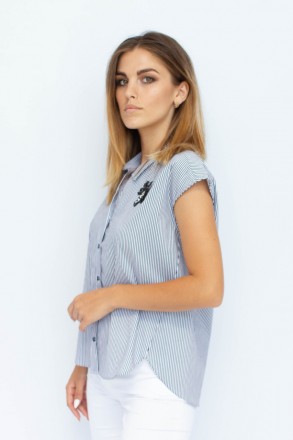 
Легкая блузка от турецкой фабрики Perzoni. Блузка принтом в виде вертикальной п. . фото 3