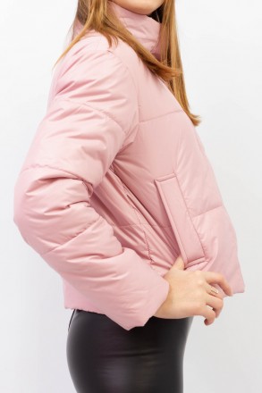 
Укороченная демисезонная куртка SYJ розового цвета. Куртка легкая, материал мяг. . фото 5