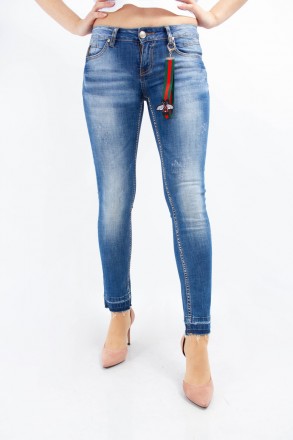 
Классические женские джинсы, производитель Lolo Blues. Покрой зауженный, ткань . . фото 2