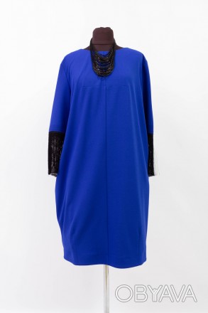 
Оригинальное платье Miss Lilium цвета электрик с черными кисточками на рукавах,. . фото 1