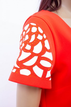 
Оригинальное платье Ayla Bayer красного цвета с белыми элементами, производство. . фото 5
