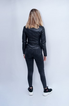 Крутая куртка косуха Silunu классического черного цвета. Материал куртки плотный. . фото 7