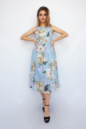 
Повседневное платье Lilium летней цветочной расцветки. Ткань платья легкая, воз. . фото 2