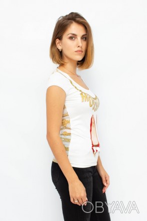 
Стильная женская футболка белого цвета с абстрактным принтом. Футболка прилегаю. . фото 1