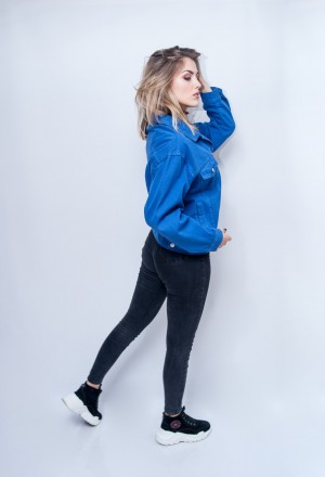 
Джинсовый пиджак Dilvin 6383 яркого синего цвета. Ткань натуральная, хлопок. Пи. . фото 6