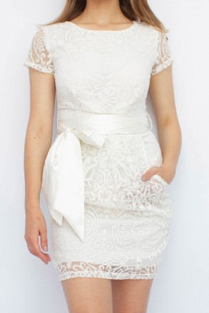
Летнее платье Esito белый цвет с белыми узорами. Ткань платья легкая, есть подк. . фото 2