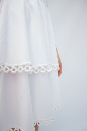 
Оригинальное платье Lilium, производство Турция. Платье белого цвета с двухуров. . фото 8