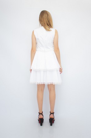 
Оригинальное платье Lilium, производство Турция. Платье белого цвета с двухуров. . фото 7