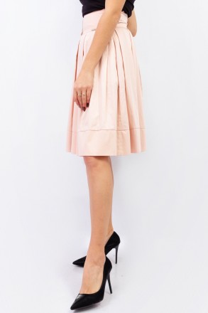 
Расклешенная юбка розового цвета, производство Турция. Ткань плотная, без подкл. . фото 4