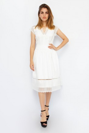 
Оригинальное платье Laqbi однотонного белого цвета. Платье - приталенное, длина. . фото 2