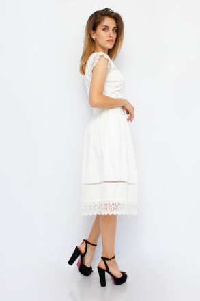 
Оригинальное платье Laqbi однотонного белого цвета. Платье - приталенное, длина. . фото 3