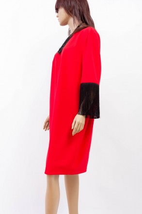 
Оригинальное платье Miss Lilium красного цвета с черными кисточками на рукавах,. . фото 3