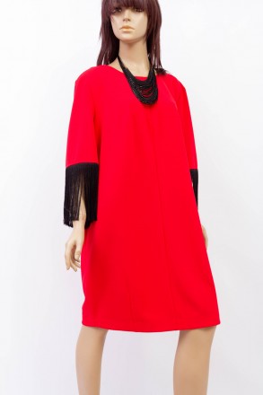 
Оригинальное платье Miss Lilium красного цвета с черными кисточками на рукавах,. . фото 2