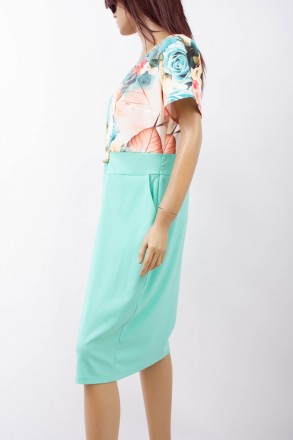 
Оригинальное платье CMA бирюзового цвета с цветочным принтом сверху, производст. . фото 3