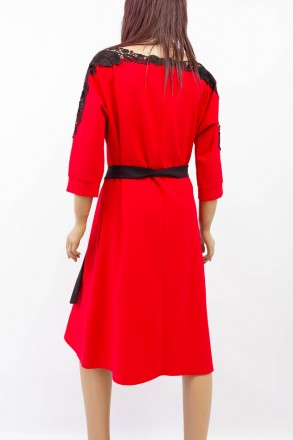 
Оригинальное платье Lazzuri красного цвета с черными элементами, производство Т. . фото 4