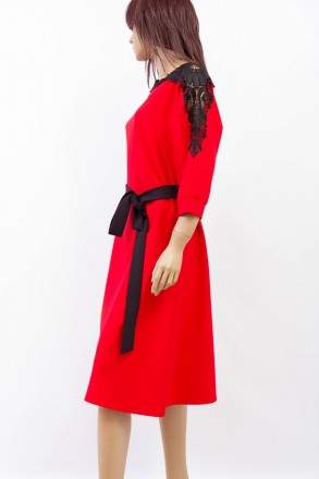 
Оригинальное платье Lazzuri красного цвета с черными элементами, производство Т. . фото 3