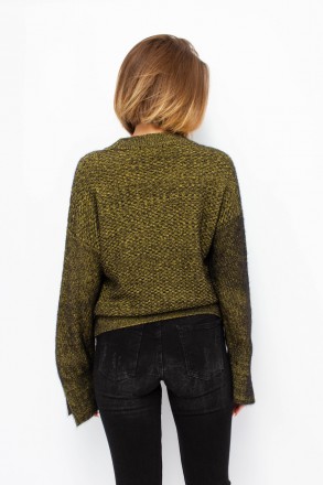 
Оригинальный свитер оверсайз зеленого с черным цвета, производство Serianno Тур. . фото 5